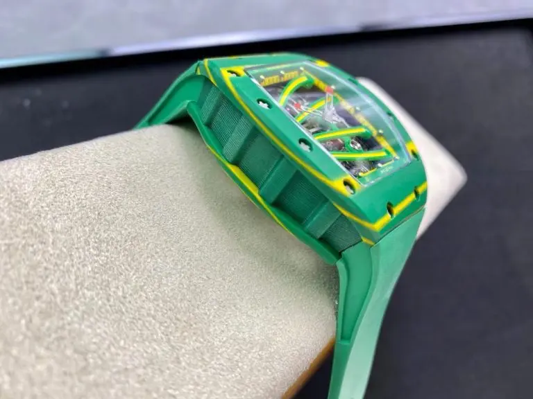 Richard Mille RM59-01 Yohan Blake Tourbillon Carbon Green 43x50mm - Image 6